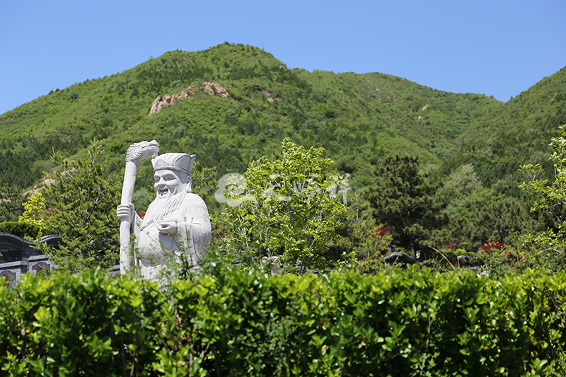 天寿陵园周边山势