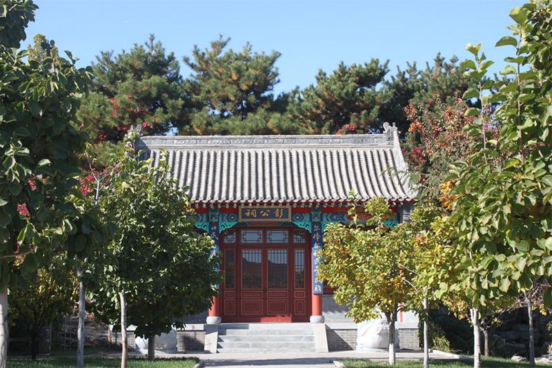 灵山宝塔陵园彭公祠